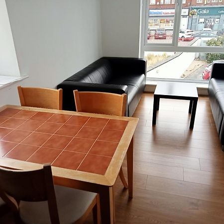 2 Bedroom, 2 Bathroom Apartment Dublino Esterno foto