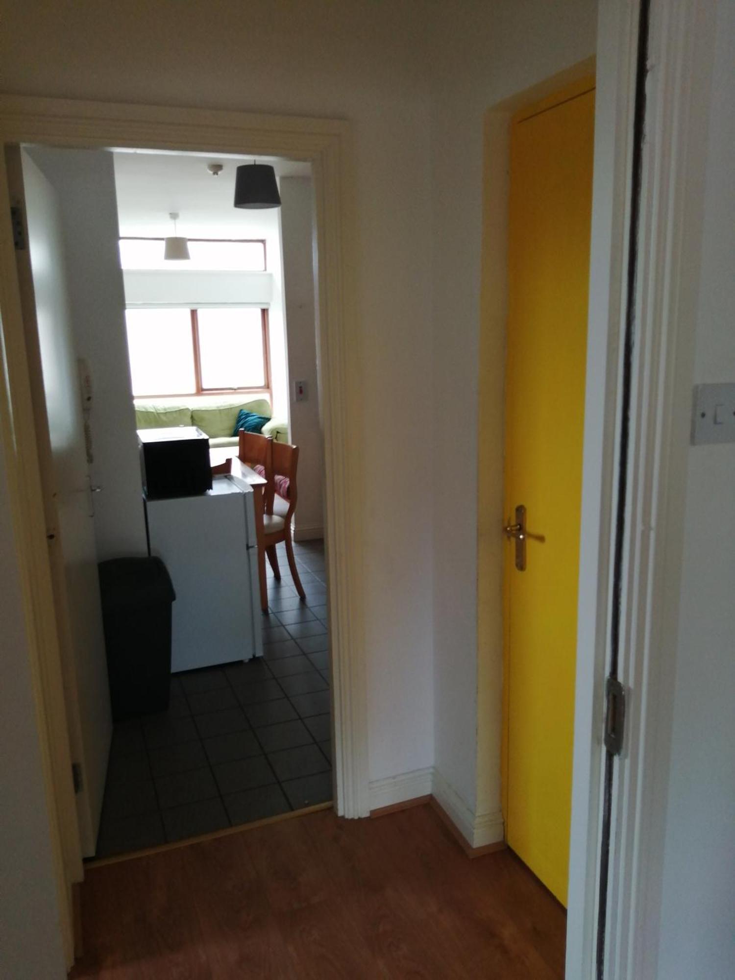 2 Bedroom, 2 Bathroom Apartment Dublino Esterno foto